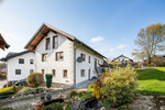 Charmantes Zweifamilienhaus mit loftartigem Dachausbau in ruhiger Lage - Zweifamilienhaus Neukirchen beim Heiligen Blut / Lamberg Lamberg | Angebot:23653413