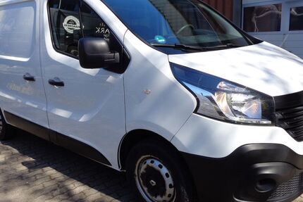 Renault Trafic 124.699 km 9.990 &euro; Hamburg 22399