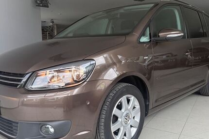 VW Touran 156.000 km 7.800 &euro; Idstein 65510