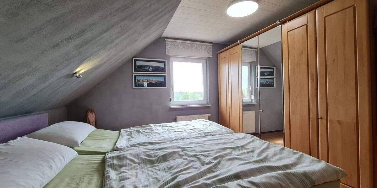 Wohlfühlanwesen mit ELW für die ganze Familie - in traumhafter, naturnaher Lage 7 zimmer