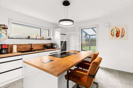 Haus zum Kaufen in Baesweiler 594.900 € 151 m² 5 zimmer