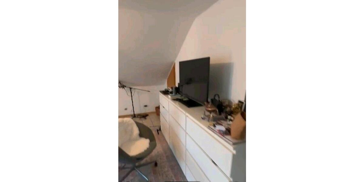 Dachgeschoßwohnung Erbach - 2 Zimmer, 55 m&sup2;, 600&euro; | Angebot:25926159