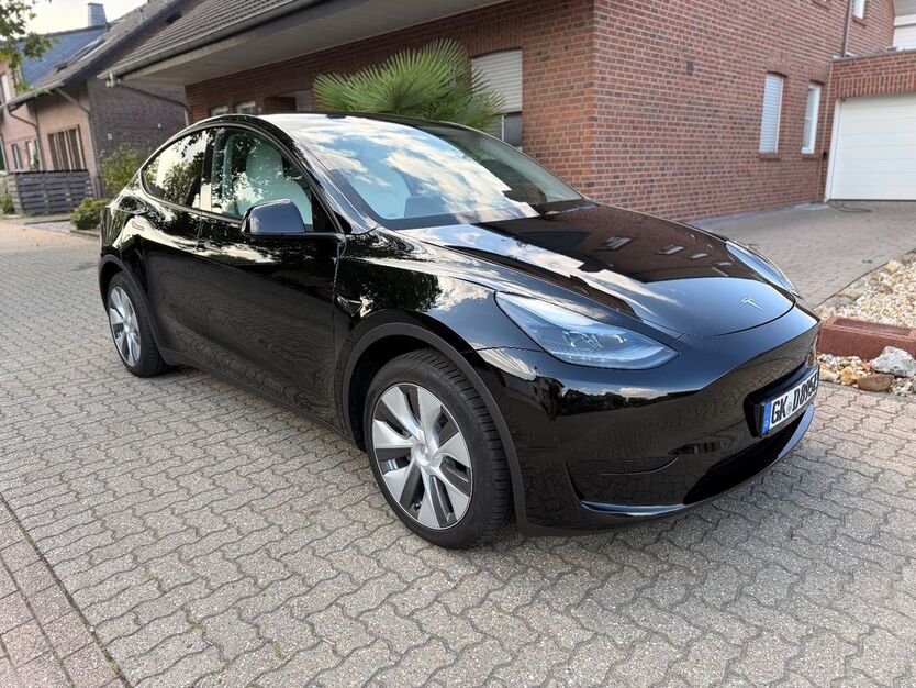 Tesla Model Y 35.000 km 32.690 € Geilenkirchen 52511