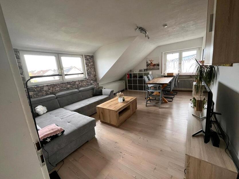 Schöne 4 Zimmer Eigentumswohnung