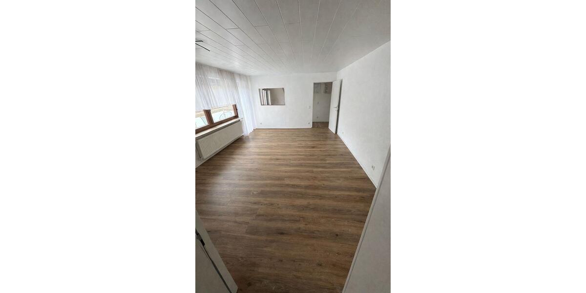 Dachgeschoßwohnung Nürtingen - 3 Zimmer, 70 m&sup2;, 275.000&euro; | Angebot:24605428