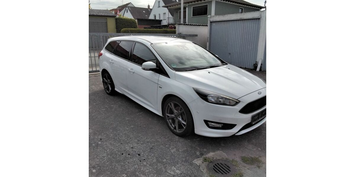 Ford Focus 95.734 km 10.600 &euro; Dietzenbach 63128