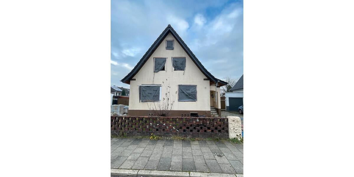 Teil-Saniertes Einfamilienhaus mit Entwicklungspotenzial 3 zimmer