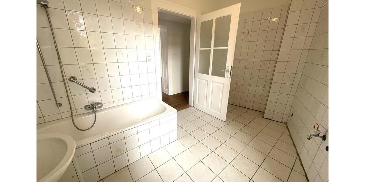 Etagenwohnung Nürnberg Hasenbuck - 4 Zimmer, 84 m&sup2;, 834&euro; | Angebot:26409615