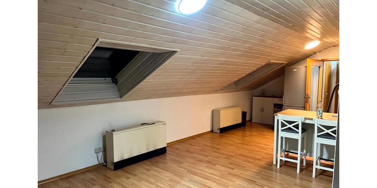 Dachgeschoßwohnung Siegen Weidenau - 3 Zimmer, 70 m&sup2;, 480&euro; | Angebot:26321236