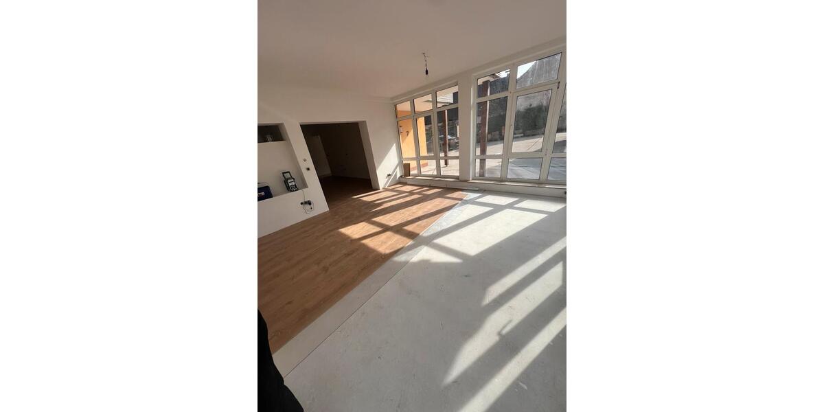 Erdgeschoßwohnung Neustadt an der Aisch - 3.5 Zimmer, 95 m&sup2;, 950&euro; | Angebot:25529685