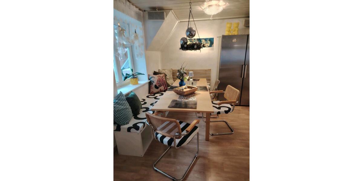 Einfamilienhaus Meißner - 9 Zimmer, 260 m&sup2;, 179.000&euro; | Angebot:27114699