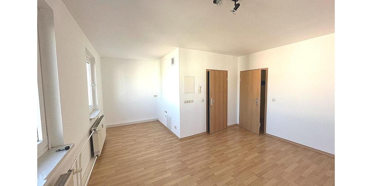 Etagenwohnung Bernsdorf - 1 Zimmer, 24 m&sup2;, 117&euro; | Angebot:21289546