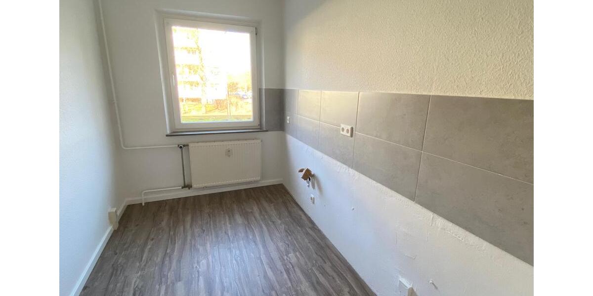 Etagenwohnung Güstrow - 2.5 Zimmer, 64 m&sup2;, 480&euro; | Angebot:25321046
