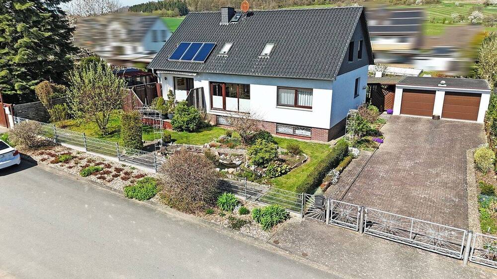 Einfamilienhaus Emmerthal Groß Berkel - 9 Zimmer, 192 m&sup2;, 300.000&euro; | Angebot:26176304