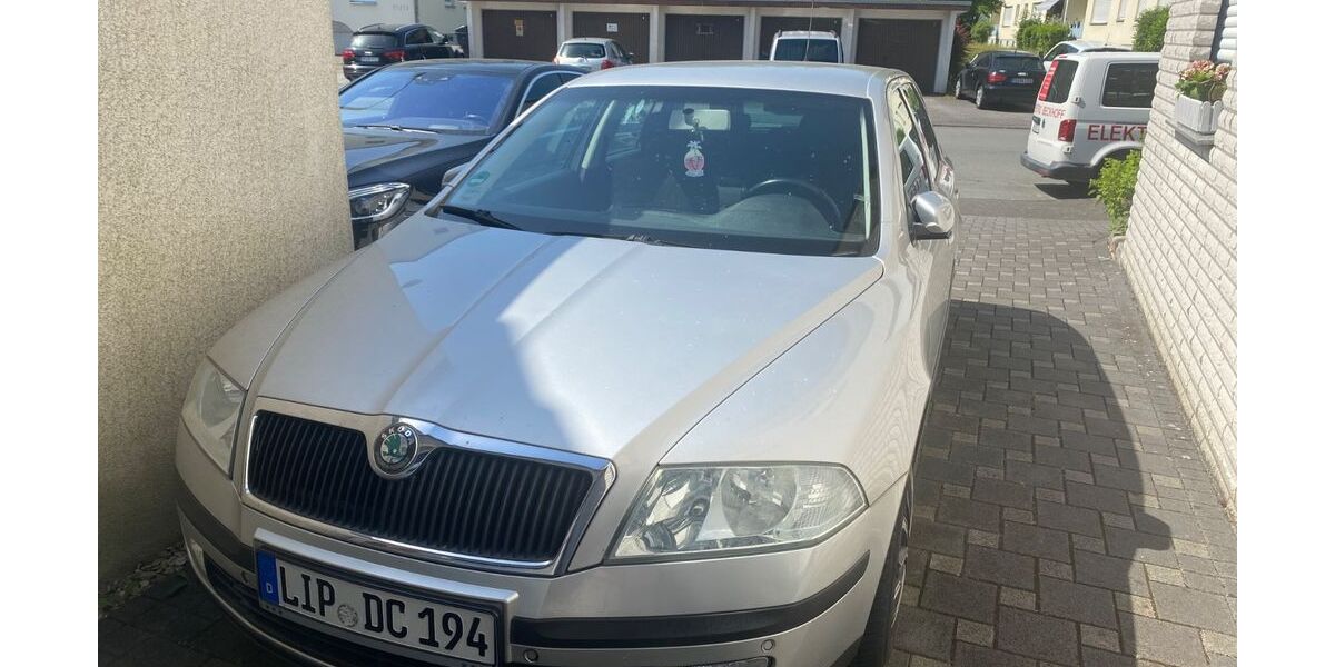 Skoda Octavia 254.000 km 1.300 &euro; Paderborn 33104