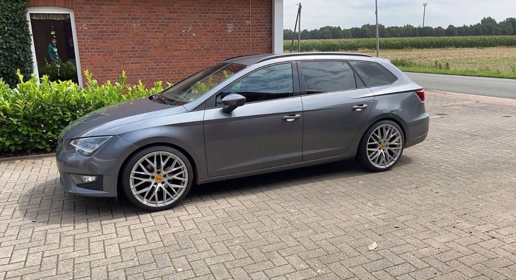 Seat Leon 220.000 km 9.200 &euro; Porta Westfalica 32457