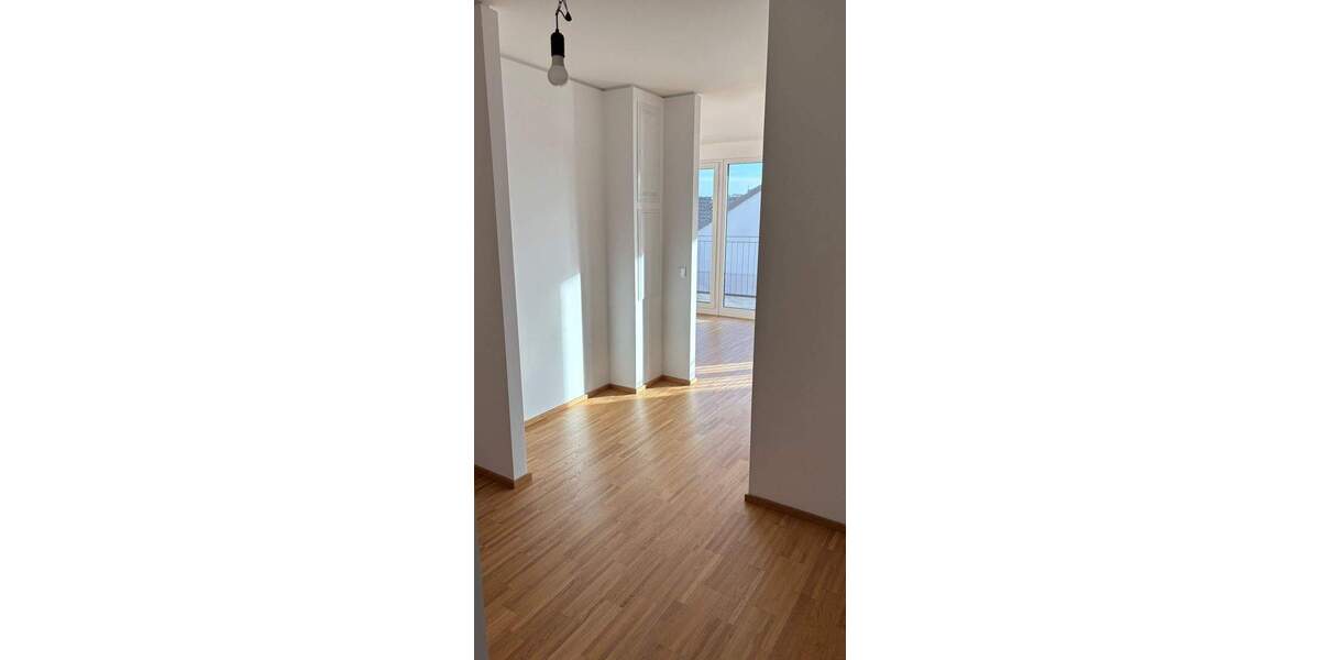 Etagenwohnung Offenbach am Main Hafen - 3 Zimmer, 100 m&sup2;, 1.890&euro; | Angebot:24269296