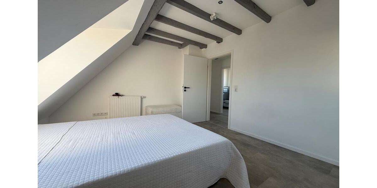 Dachgeschoßwohnung Hennef (Sieg) - 2 Zimmer, 54 m&sup2;, 690&euro; | Angebot:26278517