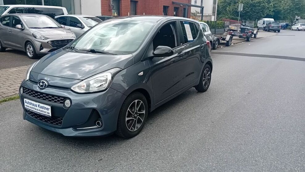 i10