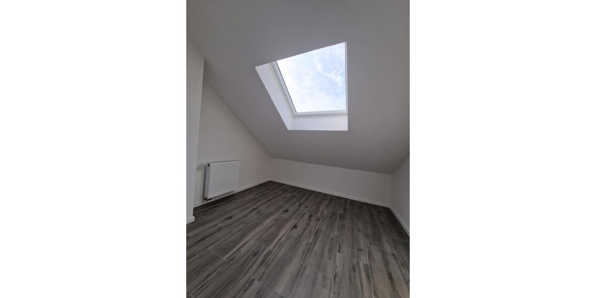 Neu sanierte 3-ZKB-Wohnung mit Stellplatz & EBK –sofort verfügbar 3 zimmer