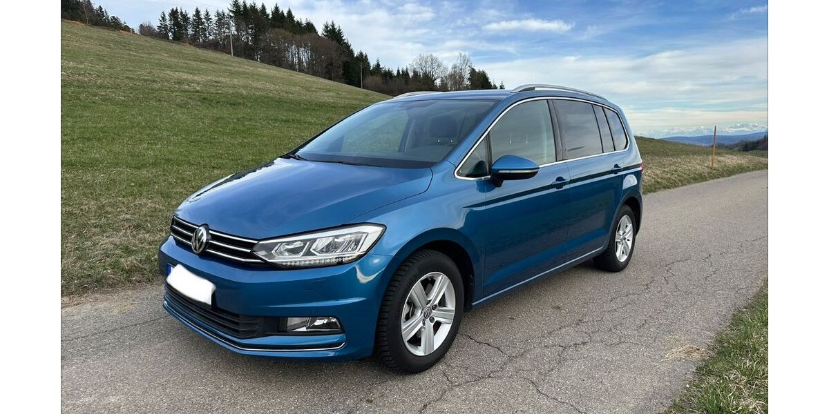 VW Touran 121.300 km 17.980 &euro; Weilheim 79809