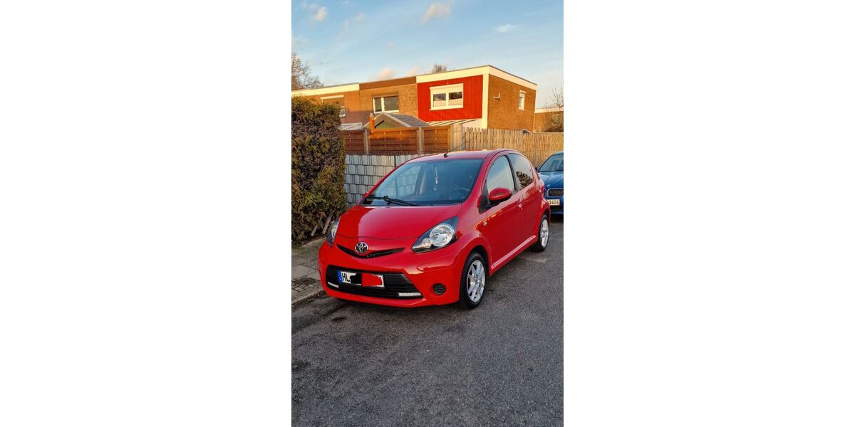 Toyota Aygo (X) 97.200 km 4.800 &euro; Lübeck 23558
