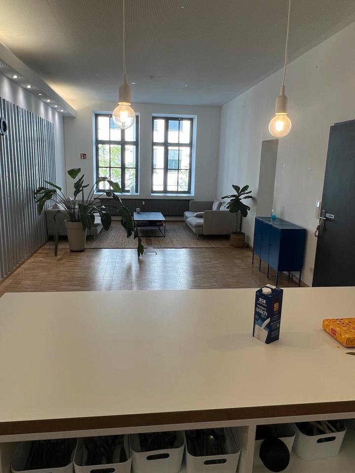 Büroraum (~6 Personen) nähe Stiglmaierplatz zur Untermiete