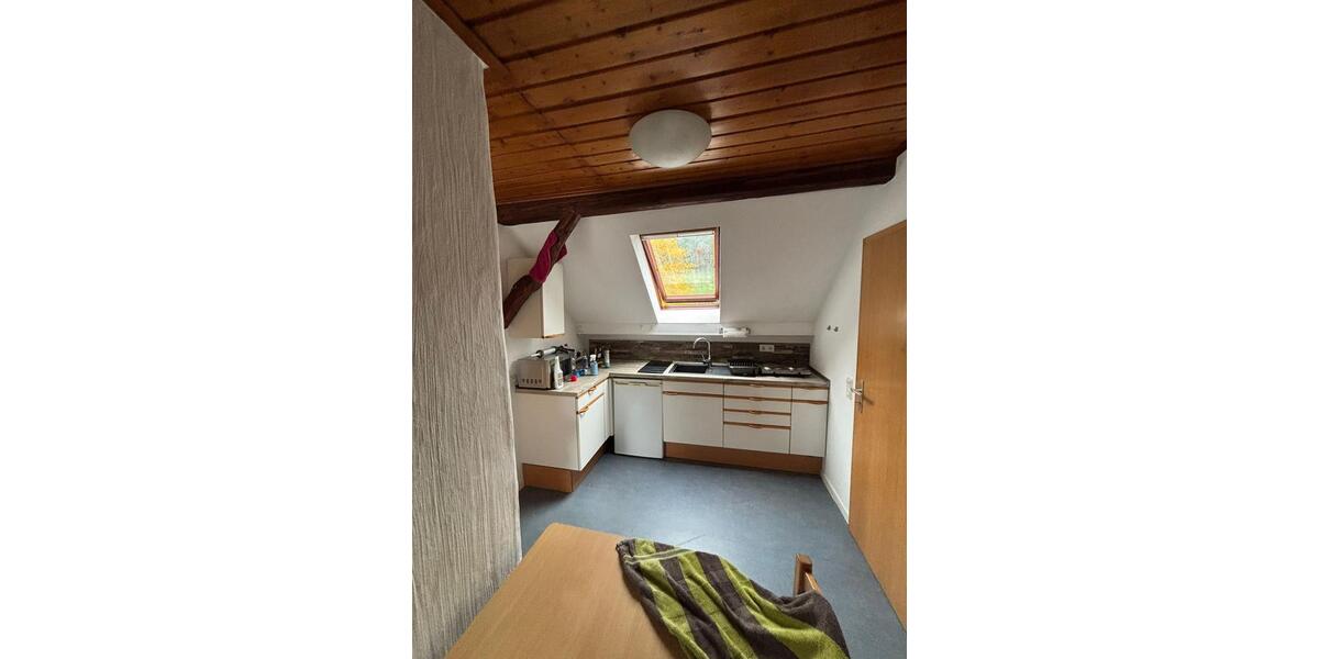 Dachgeschoßwohnung Meschede - 1 Zimmer, 35 m&sup2;, 1.234&euro; | Angebot:25052525