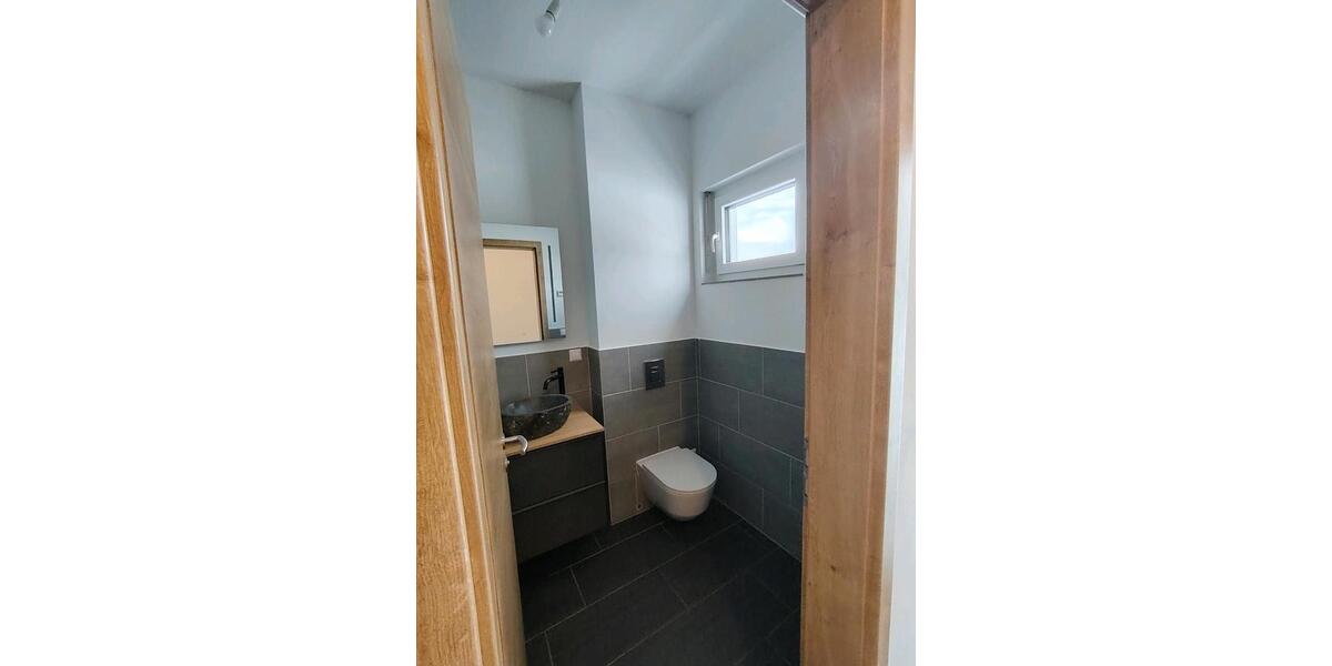 Doppelhaushälfte Pollenfeld - 5.5 Zimmer, 165 m&sup2;, 1.750&euro; | Angebot:24808306