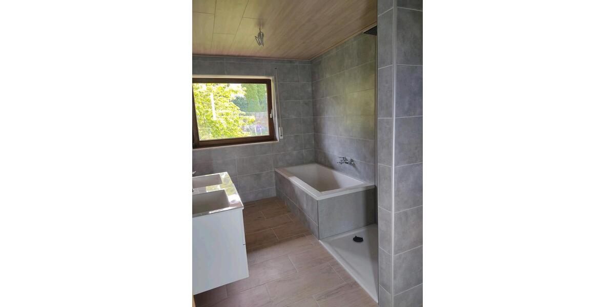 Etagenwohnung Buchen (Odenwald) - 4 Zimmer, 130 m&sup2;, 1.400&euro; | Angebot:26039053