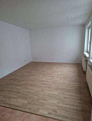 Etagenwohnung Gotha - 3 Zimmer, 73 m&sup2;, 455&euro; | Angebot:26005411