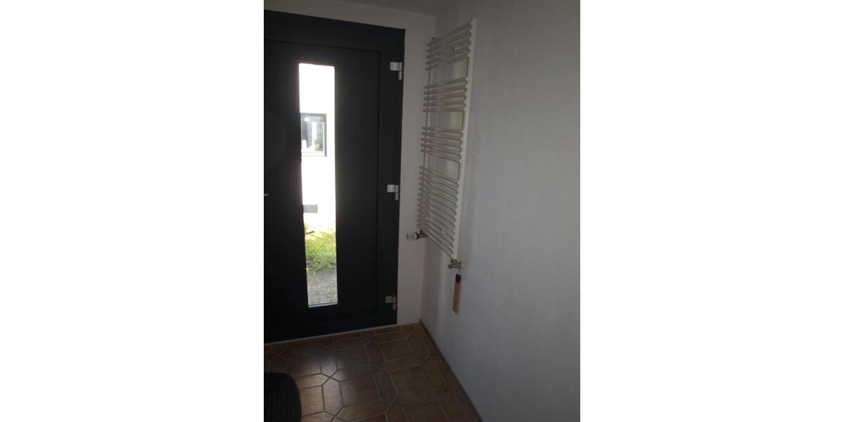 Erdgeschoßwohnung Tuttlingen - 1 Zimmer, 90 m&sup2;, 750&euro; | Angebot:26662149