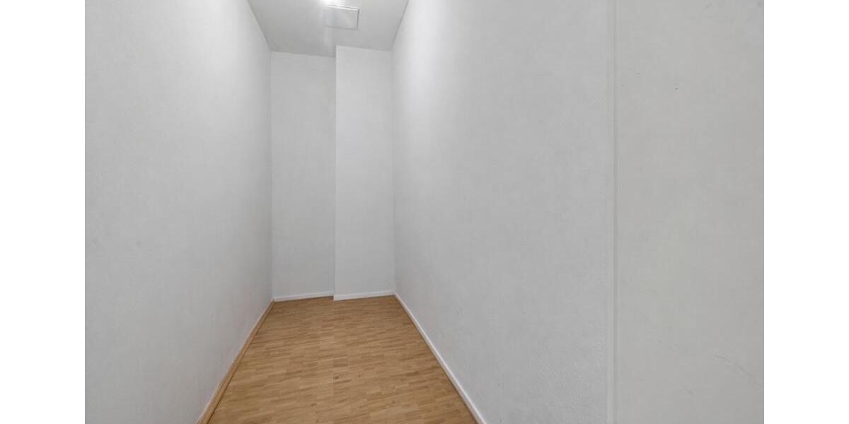 Dachgeschoßwohnung Halle (Saale) - 4 Zimmer, 106 m&sup2;, 848&euro; | Angebot:26131086