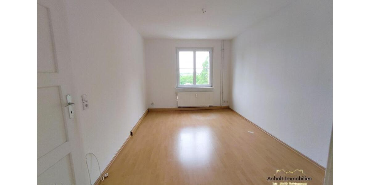 Erdgeschoßwohnung Bitterfeld-Wolfen Bitterfeld - 2 Zimmer, 45 m&sup2;, 320&euro; | Angebot:26663795
