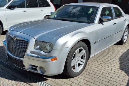Chrysler 300C 240.000 km 2.900 &euro; Berlin 13599