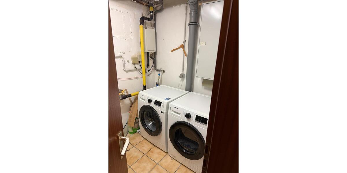 Großzügige 120 m² Souterrain-Wohnung mit Garten zum 01.01.2026 3 zimmer