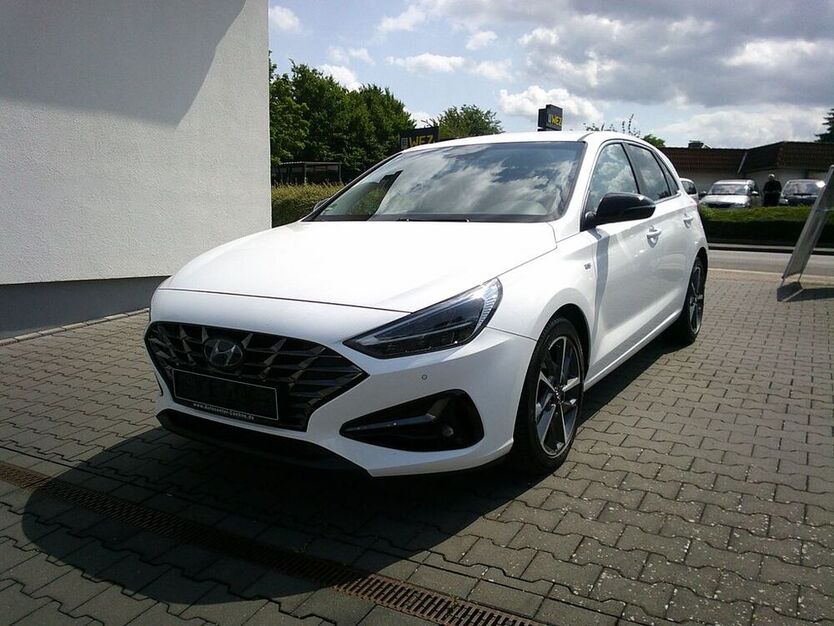 i30