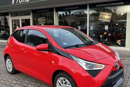 Toyota Aygo (X) 12.350 km 11.285 &euro; Lennestadt 57368