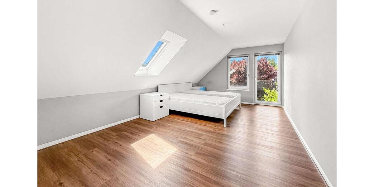 Doppelhaushälfte Heide - 4 Zimmer, 150 m&sup2;, 1.865&euro; | Angebot:25169953