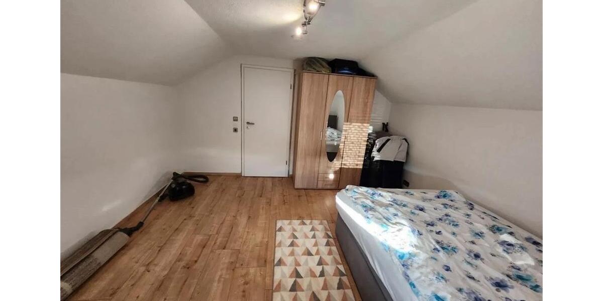 Dachgeschoßwohnung Ehingen (Donau) - 3 Zimmer, 64 m&sup2;, 155.000&euro; | Angebot:27096420