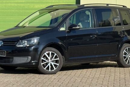 VW Touran 255.780 km 5.895 € Brüsewitz 19071