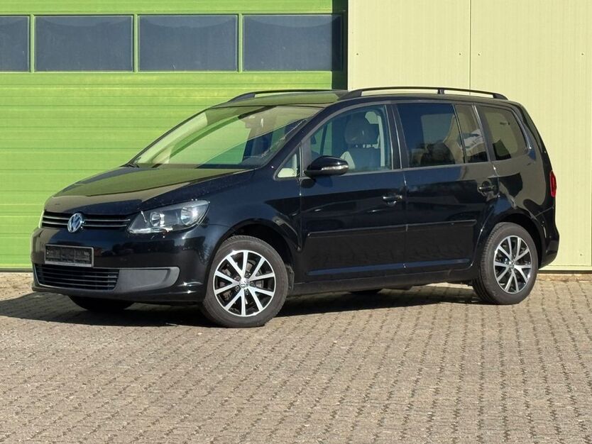 VW Touran 255.780 km 5.895 € Brüsewitz 19071