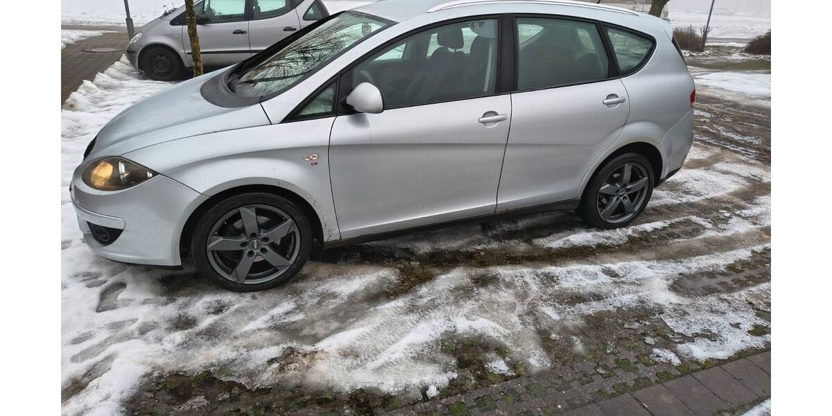Seat Altea 273.500 km 3.799 &euro; Strahlungen 97618