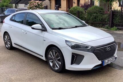 Hyundai IONIQ 124.000 km 11.400 &euro; Berlin 12355