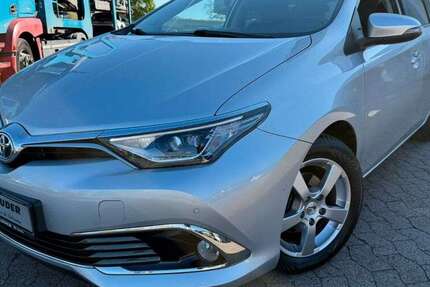 Toyota Auris 81.820 km 13.990 &euro; Hildesheim 31137