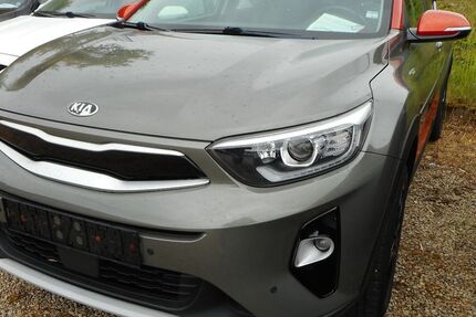 Kia Stonic 48.876 km 14.850 &euro; Saarbrücken 66130