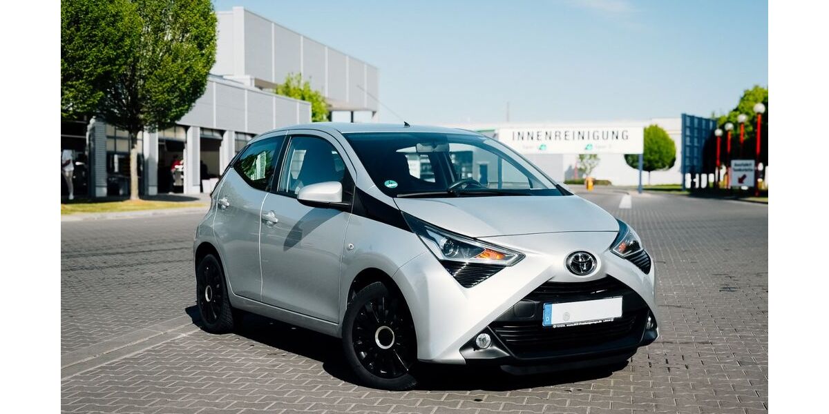 Toyota Aygo (X) 29.500 km 8.700 &euro; Nürnberg 90441