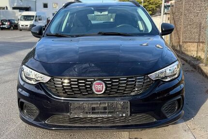 Fiat Tipo 83.000 km 8.299 &euro; groß Zimmern 64846