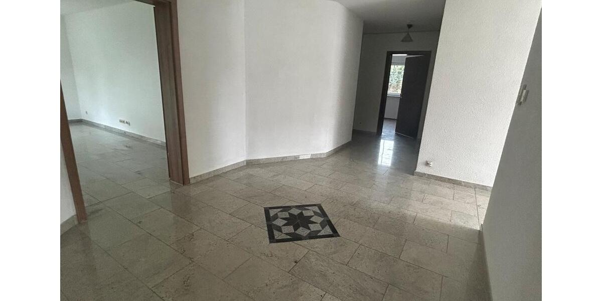 Erdgeschoßwohnung Dautphetal - 5 Zimmer, 150 m&sup2;, 350.000&euro; | Angebot:26615518