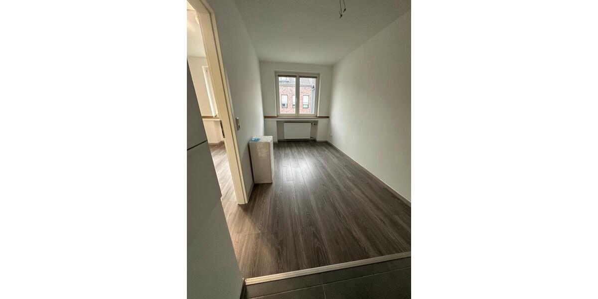 Etagenwohnung Neuss Furth-Mitte - 2 Zimmer, 45 m&sup2;, 830&euro; | Angebot:25022128